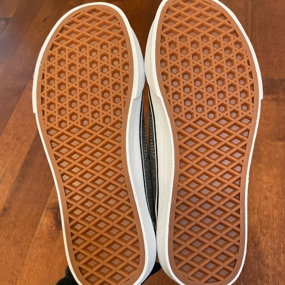 Vans Old Skool Sneakers - Picture 4 of 10